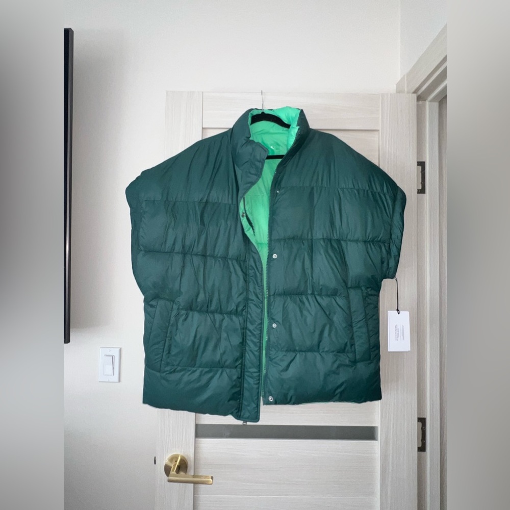 UGG Women's Sydnee Reversible Puffer Vest